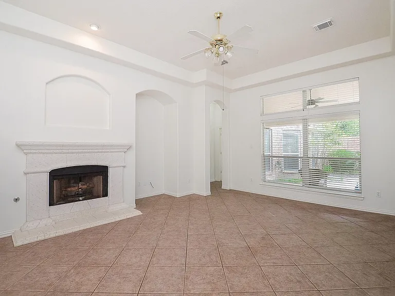 2607 Grand Plantation Ct — Photo 13