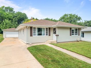 2327 Wisconsin Rd, Rockford, IL 61108