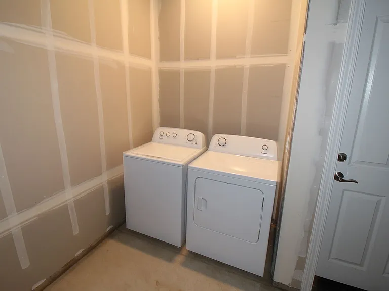 2383 N Arthur Ave — Photo 9