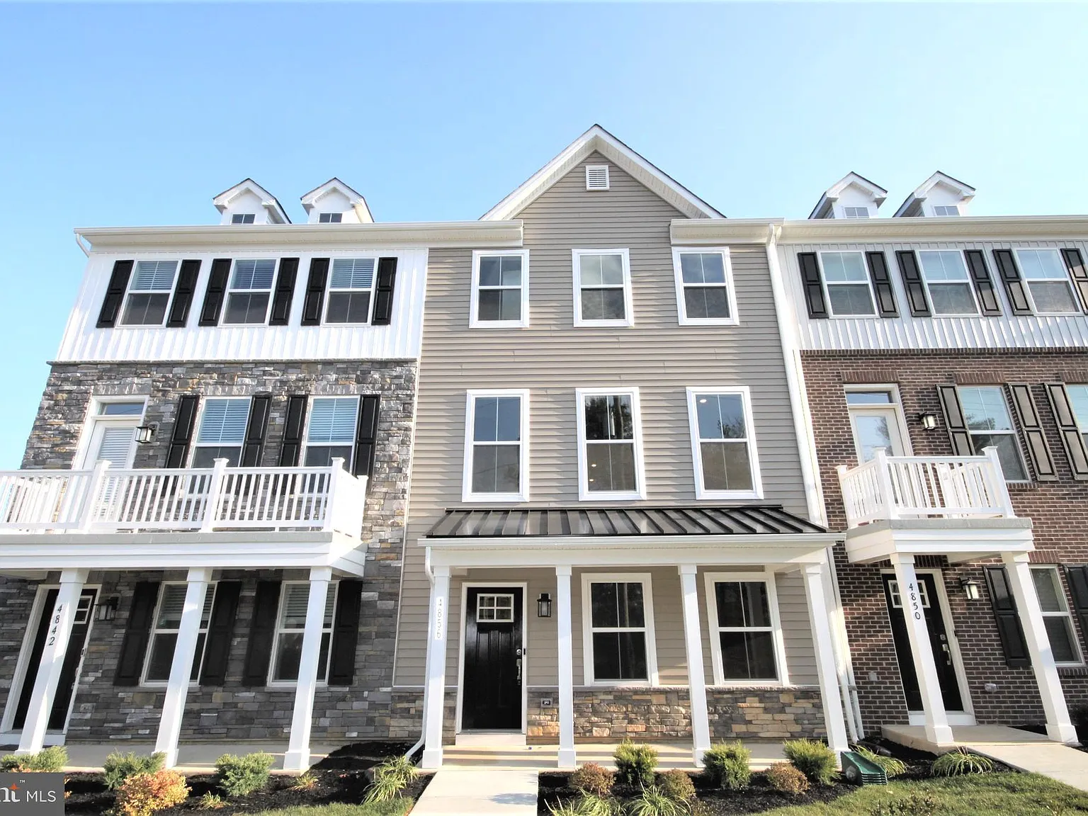 3 bed, 4.0 bath, 2189 sqft, $3,450 — Photo 1