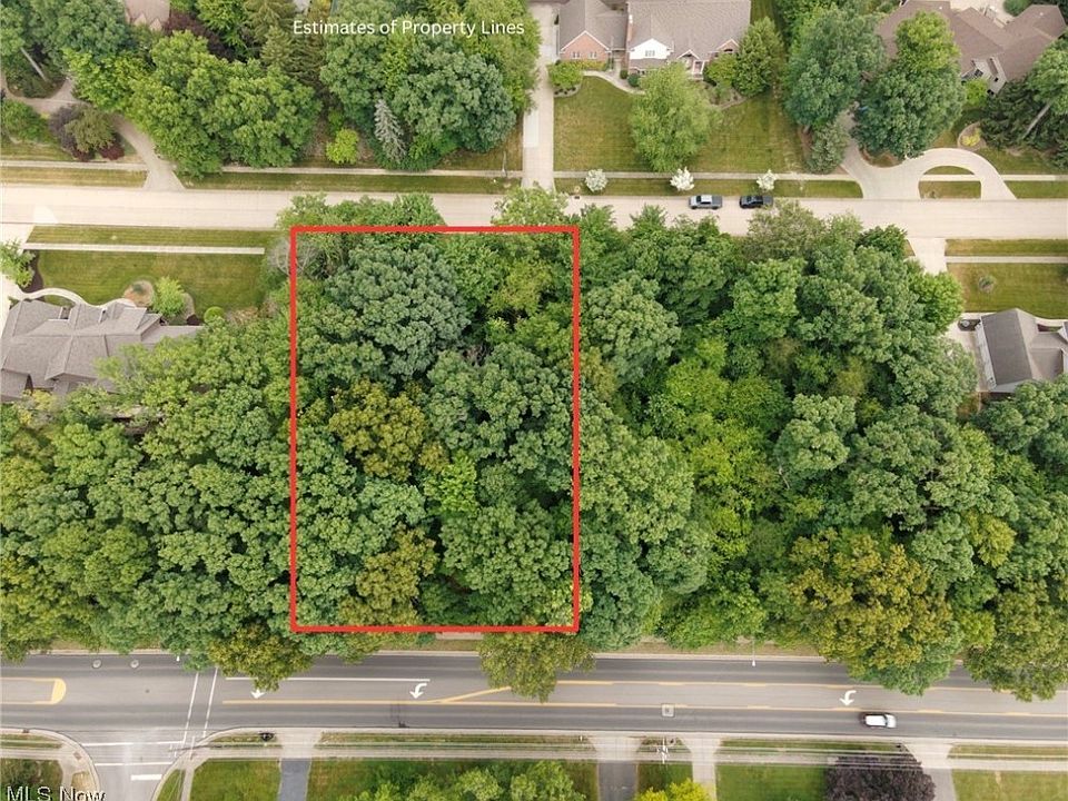 2nd image of Woodmere Dr