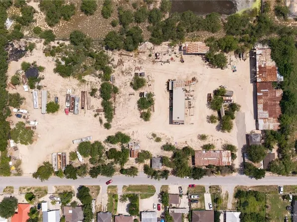 321 Rancho Blanco Rd, Alamo, TX 78516