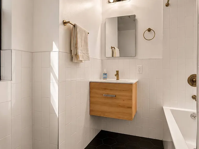 753 9th Ave #3C — Photo 24