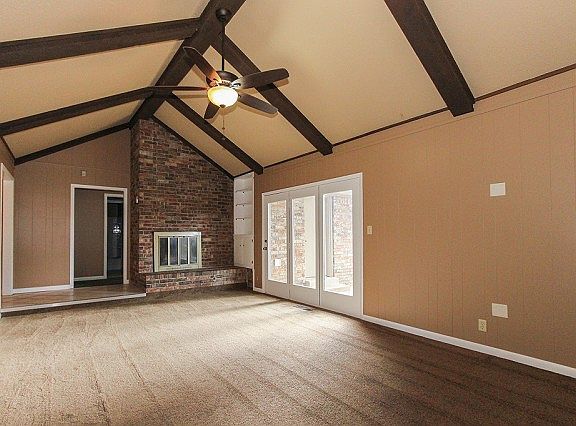 Fabulous exposed beam vaulted ceiling