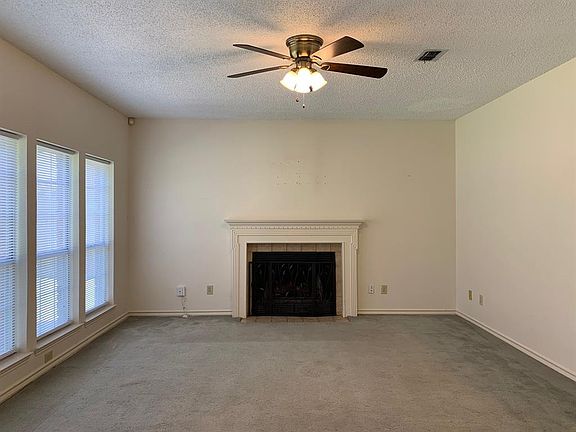 3rd image of 1216 Timberline Dr