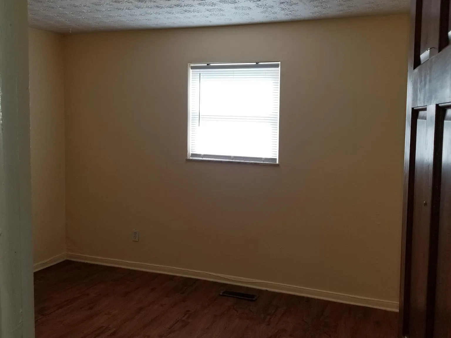 2 bed, 176 sqft, $1,100 — Photo 1