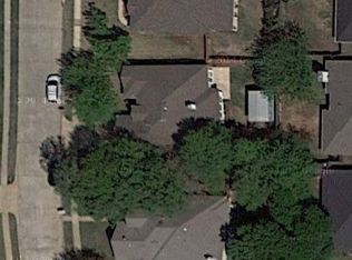 2712 Stone Creek Ln, Corinth, TX 76210