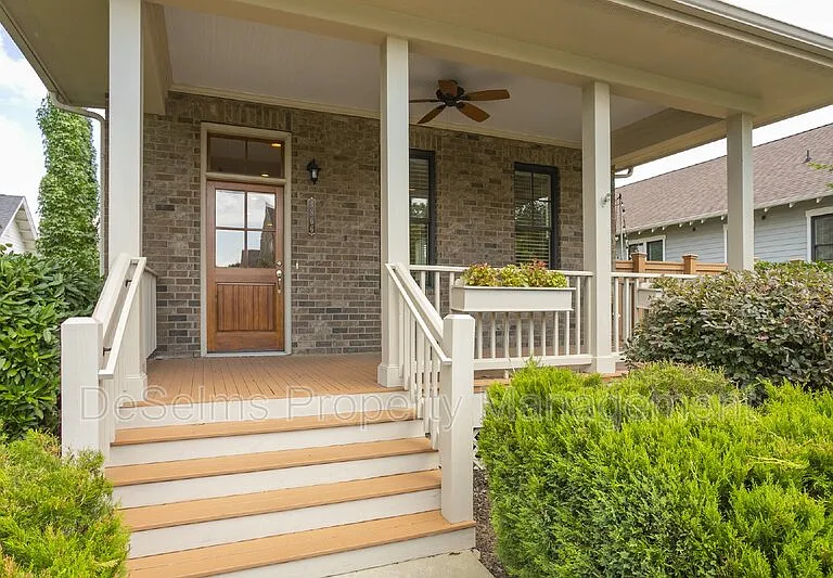 3866 Somers Ln — Photo 3