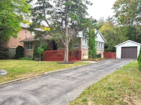 389 Kerrybrook Dr, Richmond Hill, ON L4C 3R4