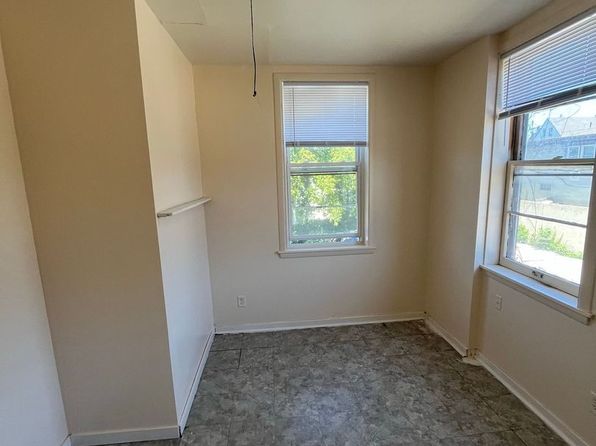 3240-3242 W National Ave #8