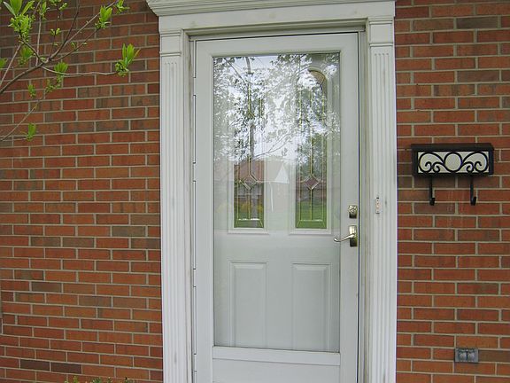 3rd image of 25 S Williams Dr