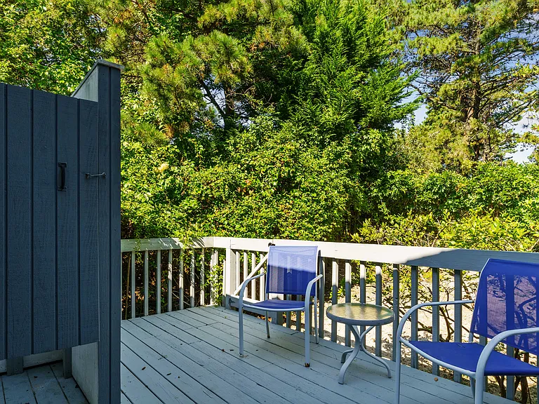 45 Hampton Ln — Photo 12