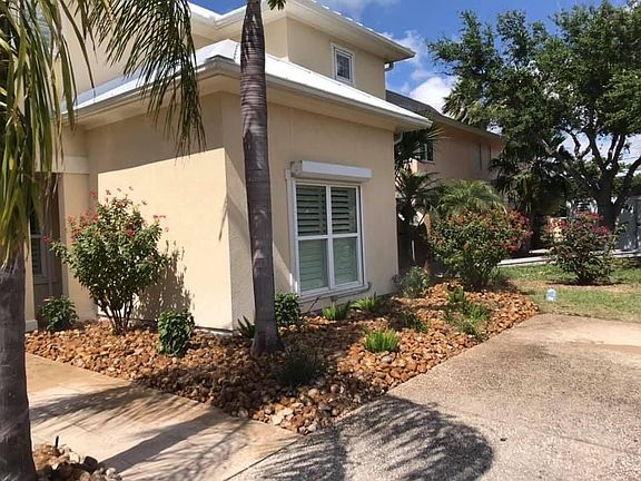 2nd image of 21 Blue Heron Cir