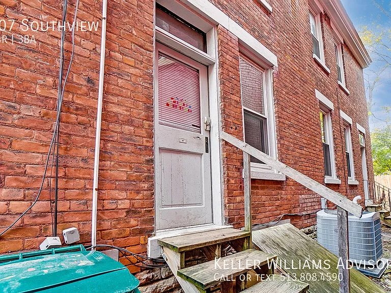 407 Southview Ave — Photo 39