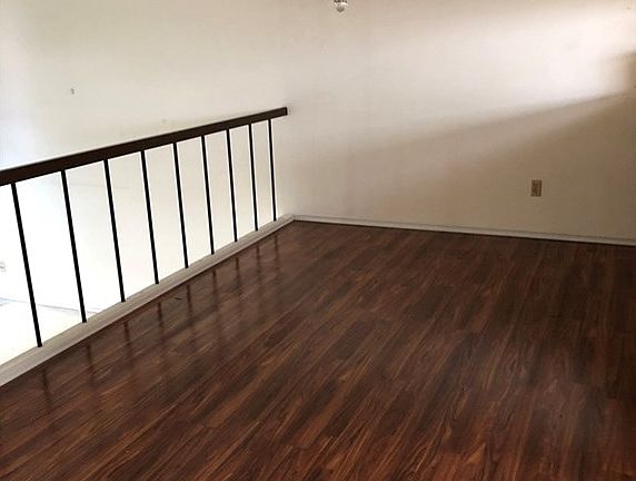 4th image of 4289 W Sarah St #34
