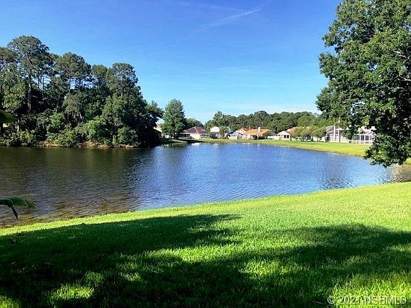 4th image of 1334 N Wembley Cir