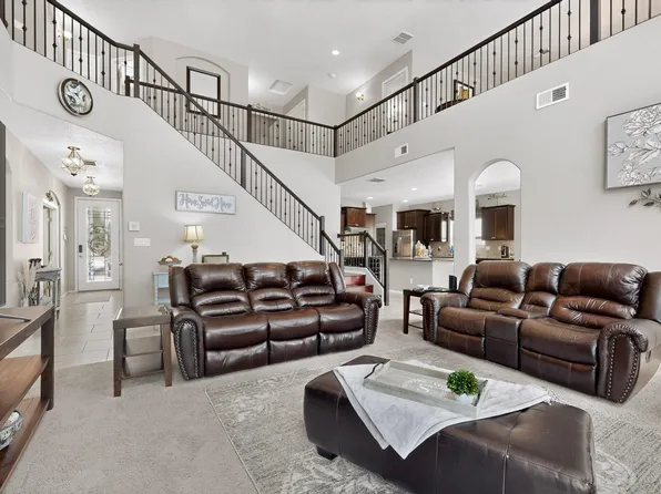 1704 Roble Dr SE, Rio Rancho, NM 87124