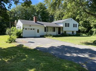 34 Hillside Rd, South Deerfield, MA 01373