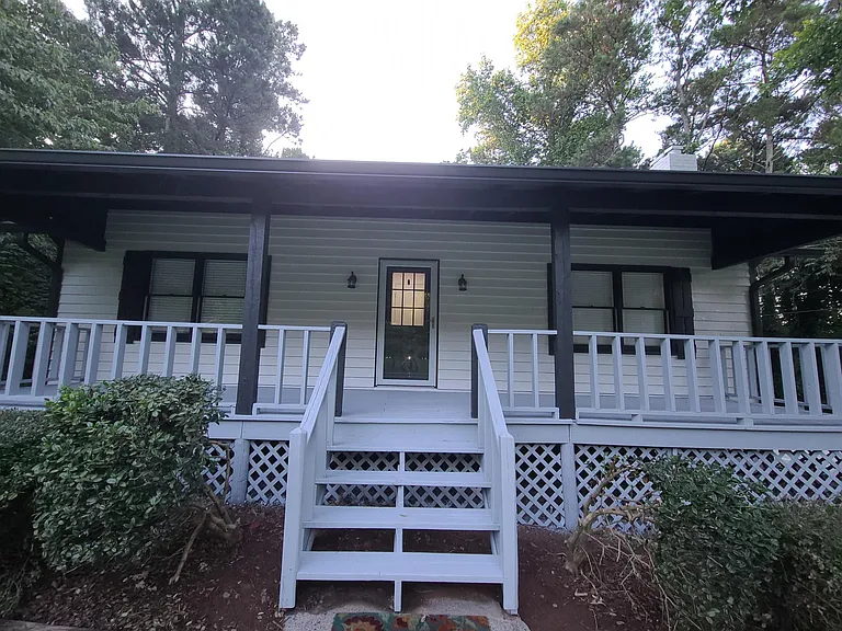 3928 Butterfield Dr NW — Photo 3