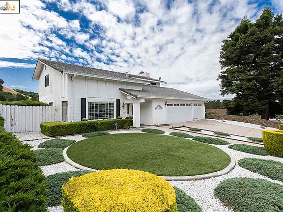3rd image of 3732 Longhorn Ct