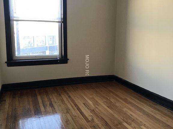2nd image of 3054 3058 N Greenview #3
