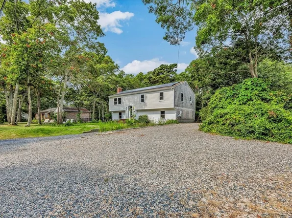324 Bishops Ter, Barnstable, MA 02630