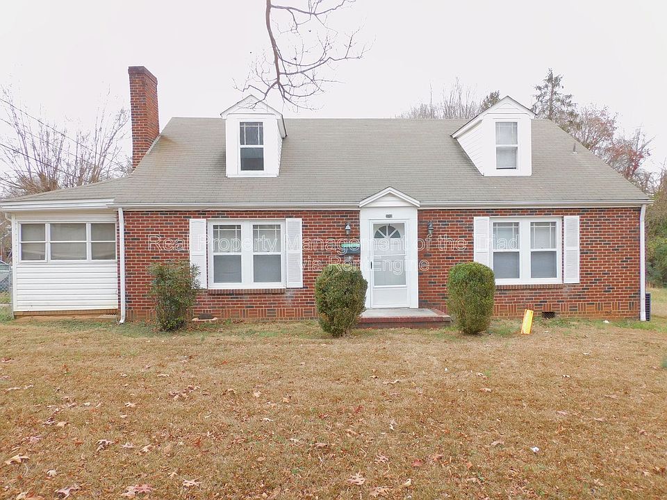 1st image of 3713 N Cherry St
