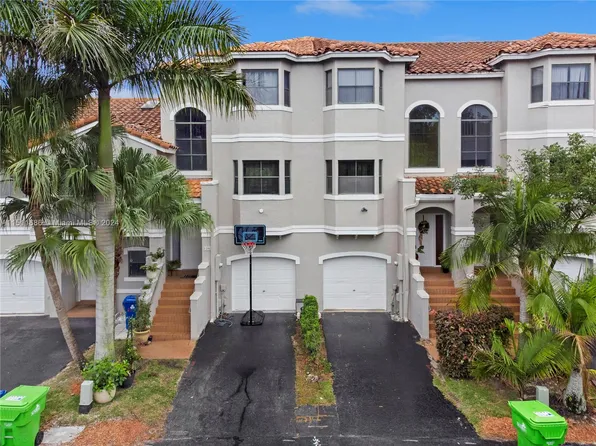 1365 NW 126th Way #1365, Fort Lauderdale, FL 33323