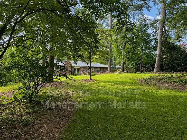 725 McBurnette Rd NE — Photo 24