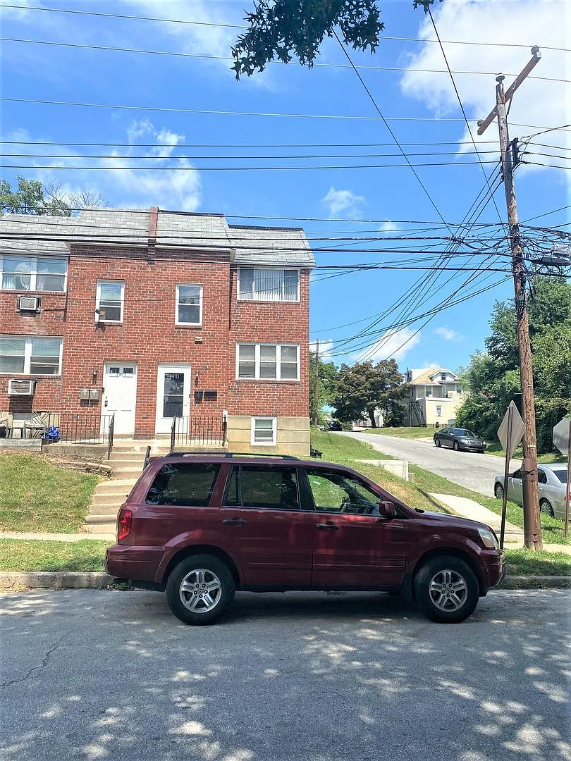 3401 Berkley Avenue — Photo 1