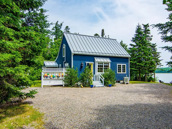 134 Redding Road, Gouldsboro, ME 04607