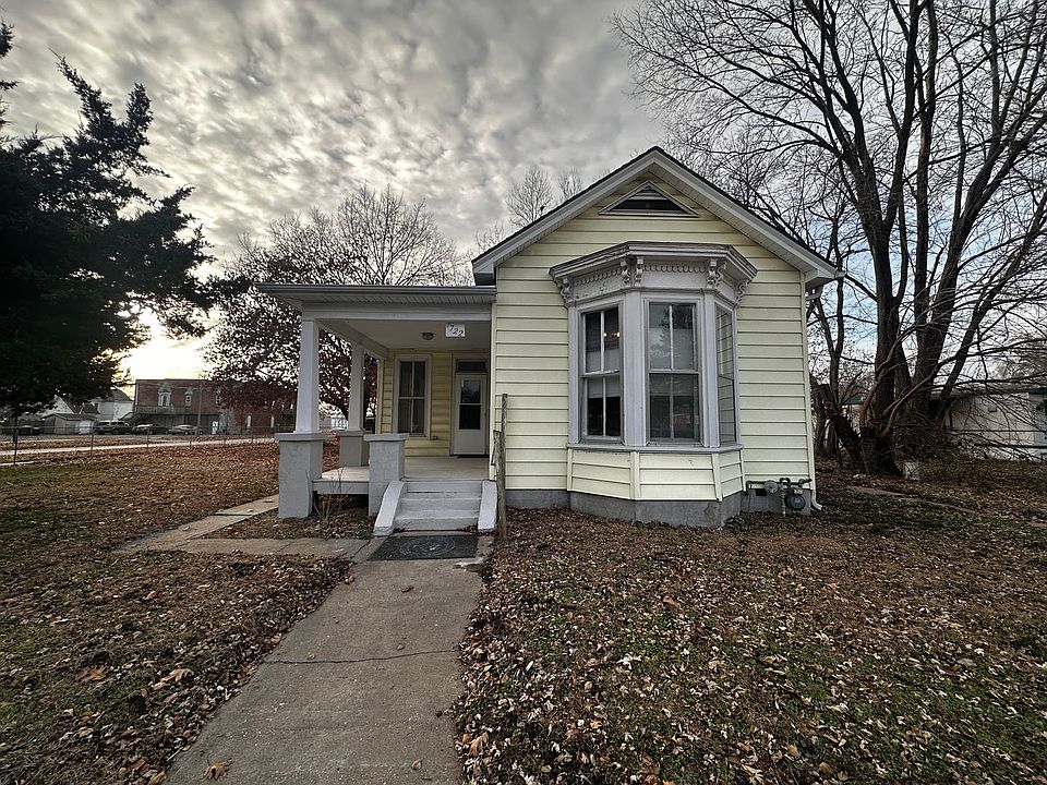 1st image of 1722 S 10th St