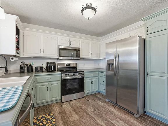 5th image of 1305 Stonecrest Dr
