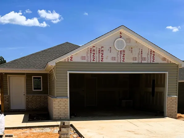 8017 Chesapeake Trl, Bauxite, AR 72011