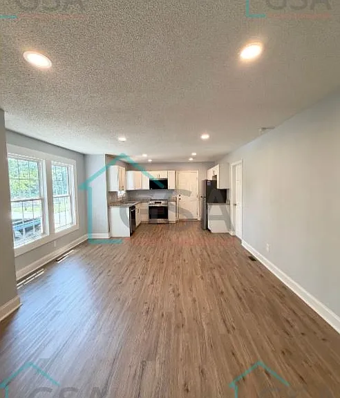101 Hammond Ave — Photo 3