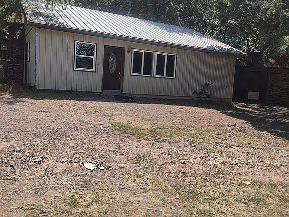 2nd image of 628 Bissell Ave