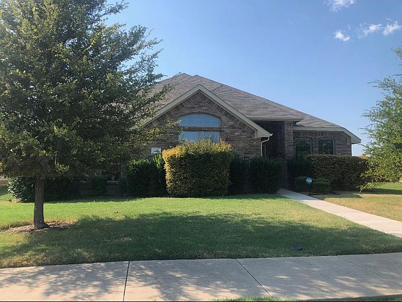 3rd image of 705 Trillium Ln