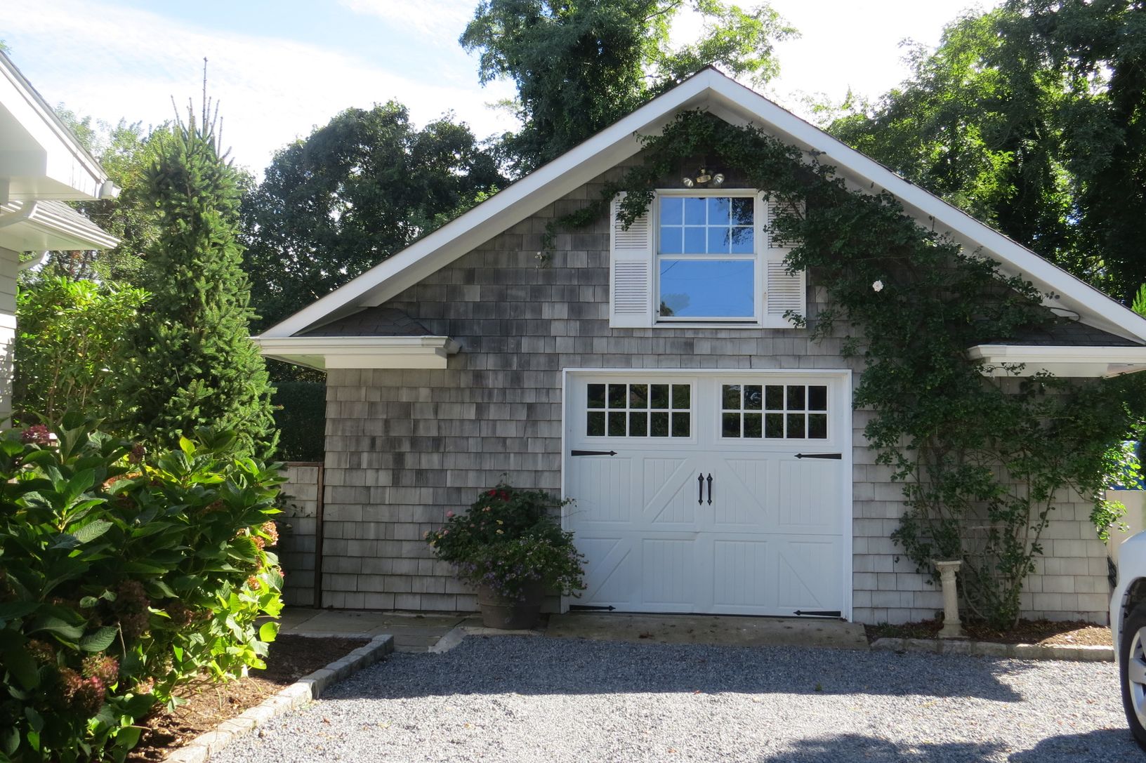  Detached Garage