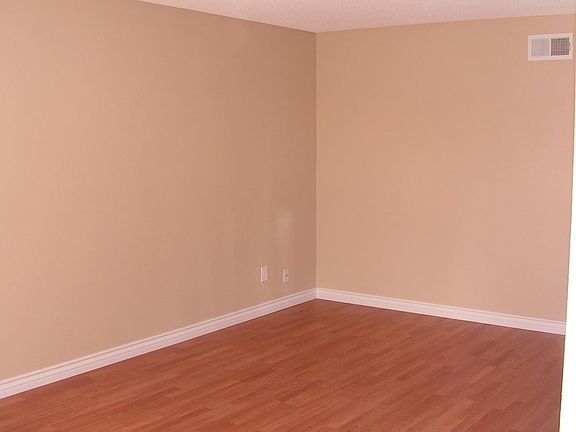 3rd image of 1005 Peterlynn Dr