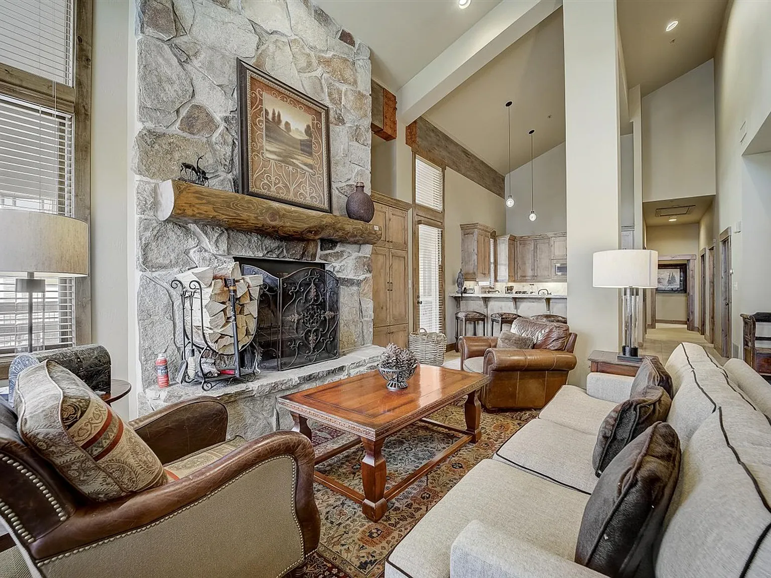 2 bed, 1597 sqft, $5,500 — Photo 3
