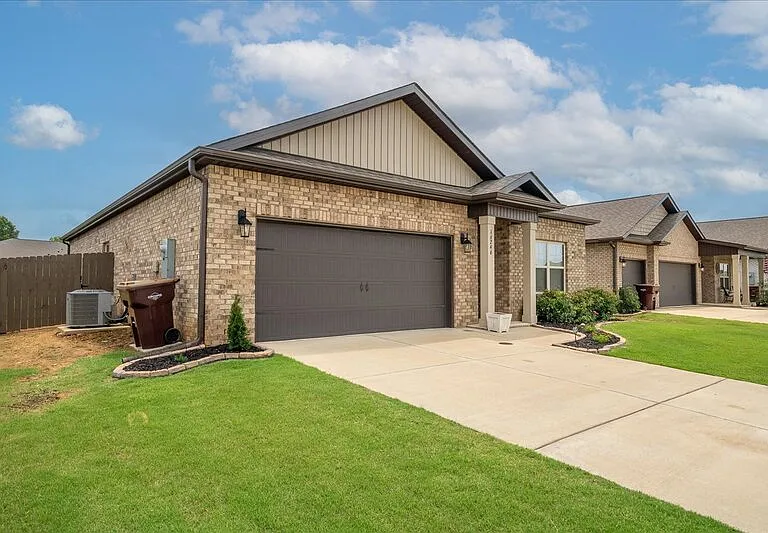 16246 Water Mill Rd — Photo 3