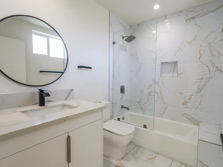 2806 S Palm Grove Ave #2 — Photo 1
