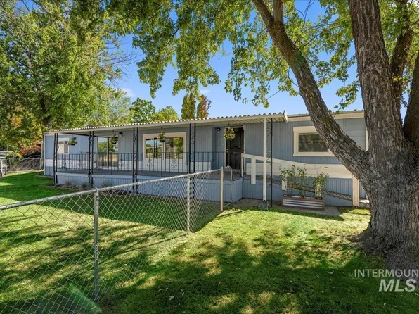530 N Meadowland Dr, Boise, ID 83713
