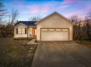 616 Trails End Ln, Saint Clair, MO 63077