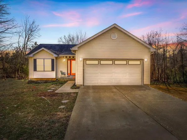 616 Trails End Ln, Saint Clair, MO 63077