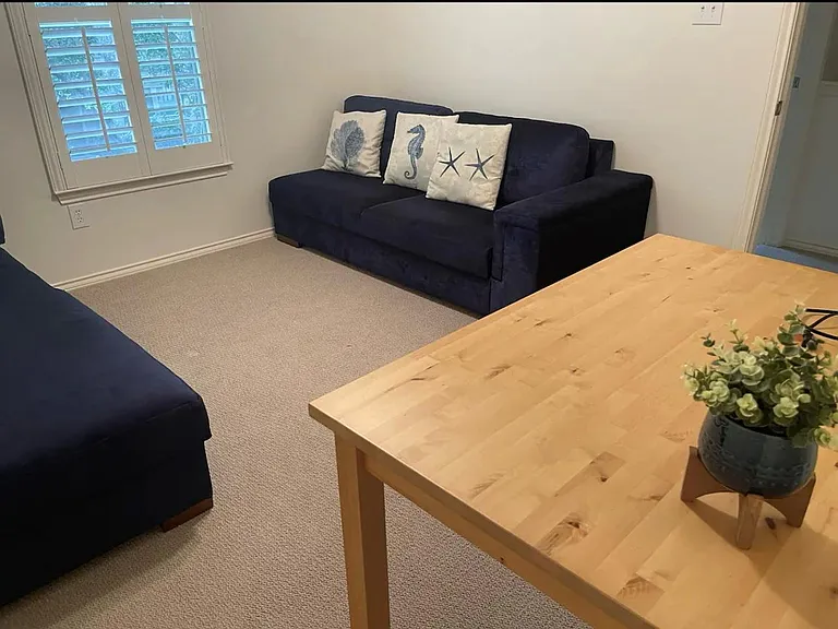 806 W Heights Hollow Ln — Photo 6