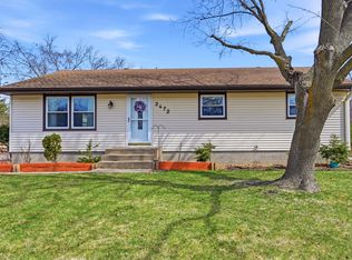 2472 Gunflint Trl, Minneapolis, MN 55444