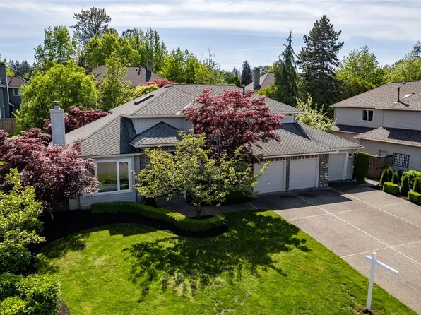 2213 275th Court SE, Sammamish, WA 98075