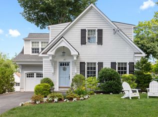 15 Overlook Pl, Rye, NY 10580