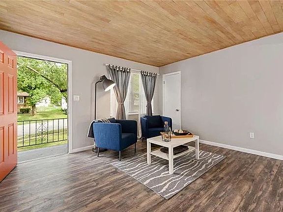 2nd image of 10404 Tullis Ave